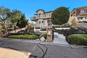 Exterior - Spacious 5-bedroom house in gorgeous Dana Point with AC (Dana Point)