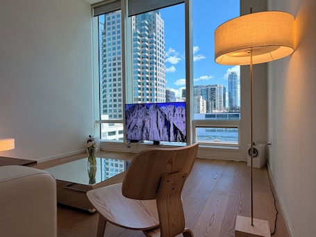 Interior. Downtown Sky Suites - Modern Highend 1bd1bth