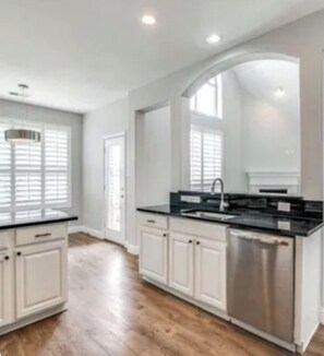 Private kitchen - Luxury Rockwall Retreat Near Lake Ray Hubbard Sleeps 6+ Fast WiFi Book Now (Rockwall)