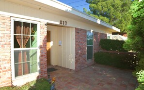 Exterior detail - Cozy 3-Bedroom House in West El Paso near UTEP Quiet Neighborhood (El Paso)