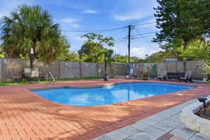 Pool - Private Pool Paradise 2 Bed House in St. Pete - Relax in Your Own Backyard Oasis (St. Petersburg)