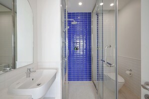 Chambre Double, vue plage | Salle de bain