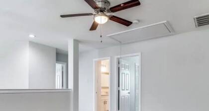 3-bedroom house in charming Rockwall with AC and fitness room