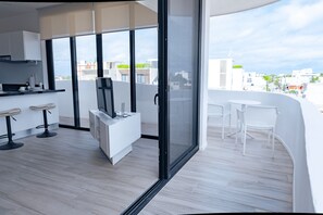 Interior - Corner Apartment w/ Large Private Balcony - Pool Rooftop - 3 Blocks to Beach (Playa del Carmen)