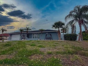 Exterior - Tropical Getaway (Lehigh Acres)