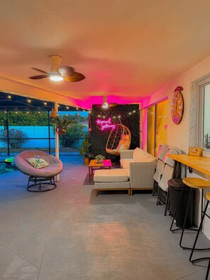 Interior - Tropical Getaway (Lehigh Acres)