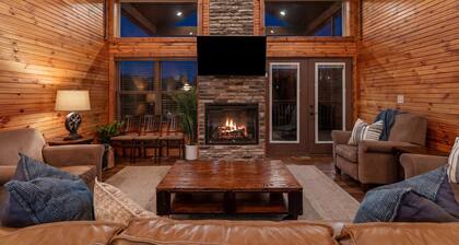 Hot Tub! Fireplace! 2 Spa Tubs!