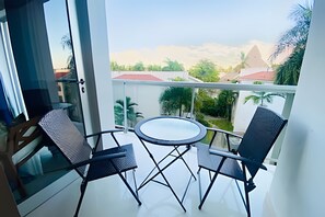 Apartment | Outdoor dining - Armonía Apartamento cerca de la Playa (Boca Chica)