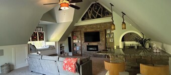 Family River House close to Crystal Coast Beaches