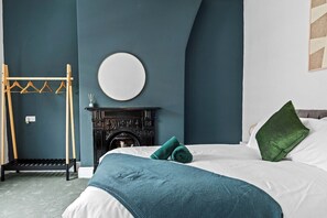 4 bedrooms, Internet - Winsick Residences Fallowfield up to 11 Guests (Manchester)