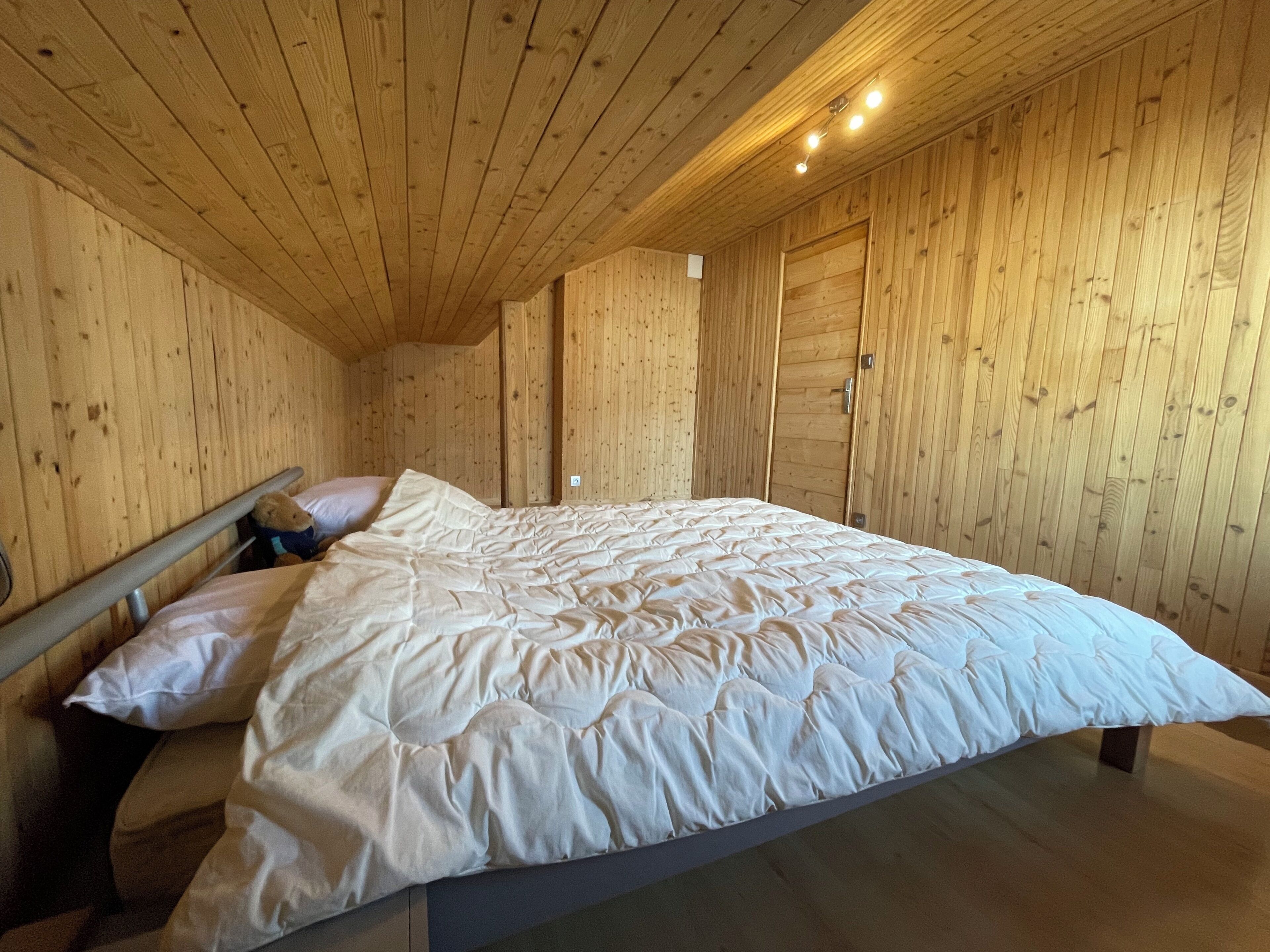 1 chambre, fer et planche à repasser, Wi-Fi gratuit, draps fournis