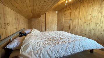 1 chambre, fer et planche Ă repasser, Wi-Fi gratuit, draps fournis