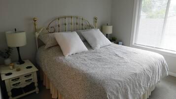 2 bedrooms, iron/ironing board, WiFi (free), bed sheets
