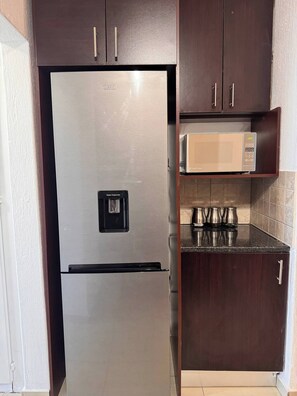 Apartment, 1 Bedroom, Smoking | Interior - Stylish 1-bed in Bryanston (Johannesburg)