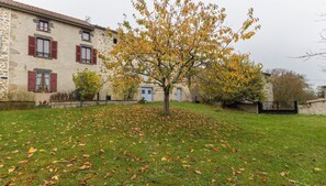 Exterior - Gîte "Chez Léon" - COURNOLS (COURNOLS)