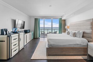 Penthouse, 4 habitaciones, vista al océano | Tabla de planchar con plancha 