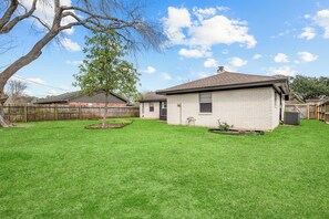 Exterior - Peaceful Pearland Retreat · Large Backyard w/ Patio & Games · Families & Friends (Pearland)