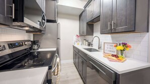 Unclassified image, 4 of 19, button - Cozy Main St Stay | King Bed + Loft Bed | Sleeps 3 (Pleasant Grove)