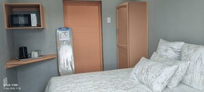 ห้องพัก, 6 ห้องนอน