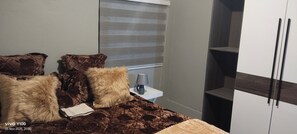 ห้องพัก, 6 ห้องนอน | ห้องนั่งเล่น