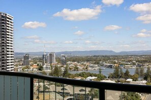 Property grounds - Sky-High Luxury - Sun City 1501 (Gold Coast)