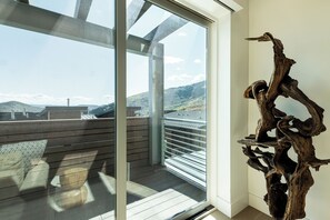 Interior - Experience luxury at Park City Apex 207, a 3-bedroom ski-in/ski-out condo in Canyons Village. (Park City)