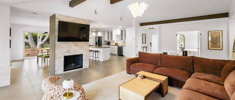 TV, fireplace