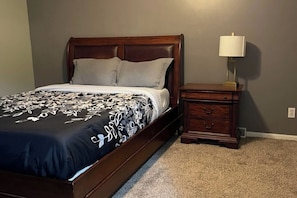 3 Schlafzimmer, Bügeleisen/Bügelbrett, WLAN, Bettwäsche