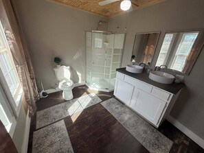 Bathroom - 3-bedroom house in the heart of catfish capital. (Wills Point)