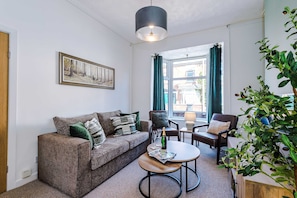 House | 2 bedrooms, Internet - Stylish 2-bed House in Crewe Perfect for Business (Crewe)