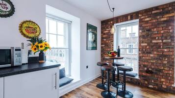 House | 2 bedrooms, desk, soundproofing