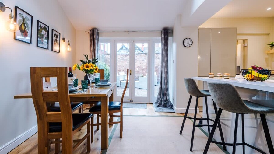 NEW Spacious 2-bed Home Amazing Location