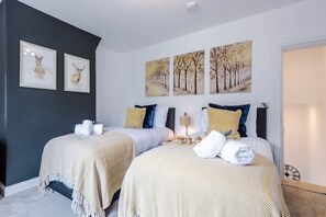 House - Gorgeous 3-bed Home Amazing Location Sleeps 7 (Nantwich)