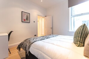 House - Stylish Flat Ideal for Business Long-term Stays (Liverpool)