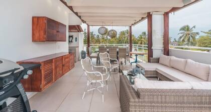 Cozy 3 Bedroom Penthouse in Playa Bonita
