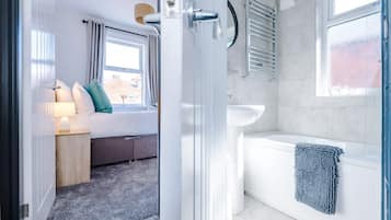 4 bedrooms