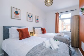 Room - Ideal for Contractors Long Term Stays Sleeps 8 (Crewe)