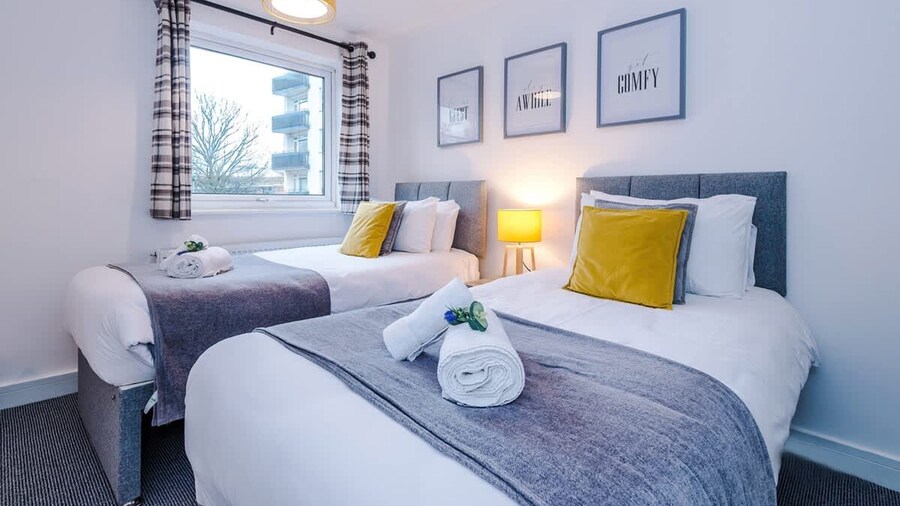 Spacious House Incredible Location Free Parking