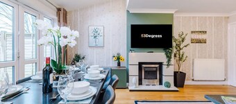 NEW Incredible Home Perfect for Groups w Parking