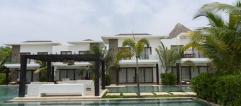 Modern Villa for 7 With Direct Pool Acces