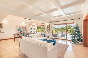 Villa - Brkfst Included Private Pool at Puerto Bahia B4 (Samaná)