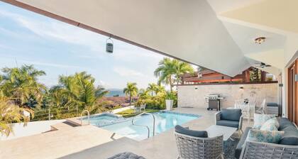 Brkfst Included Private Pool at Puerto Bahia B4