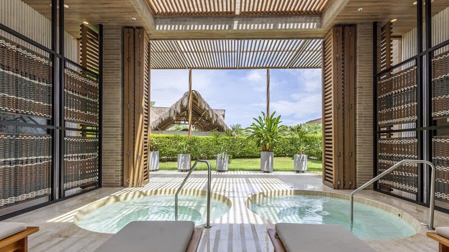 Coastal Escape w Terrace Ocean Views