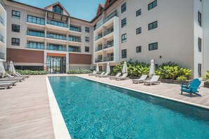 Apartment, Smoking