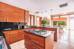 House | 5 bedrooms - Amazing Villa w Pool Maid BBQ at Green Village (Punta Cana)