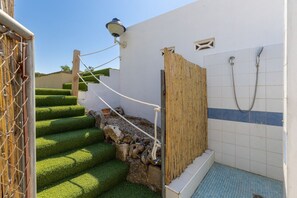 Interior - Rustic Escape by Fidalsa (Ibi)