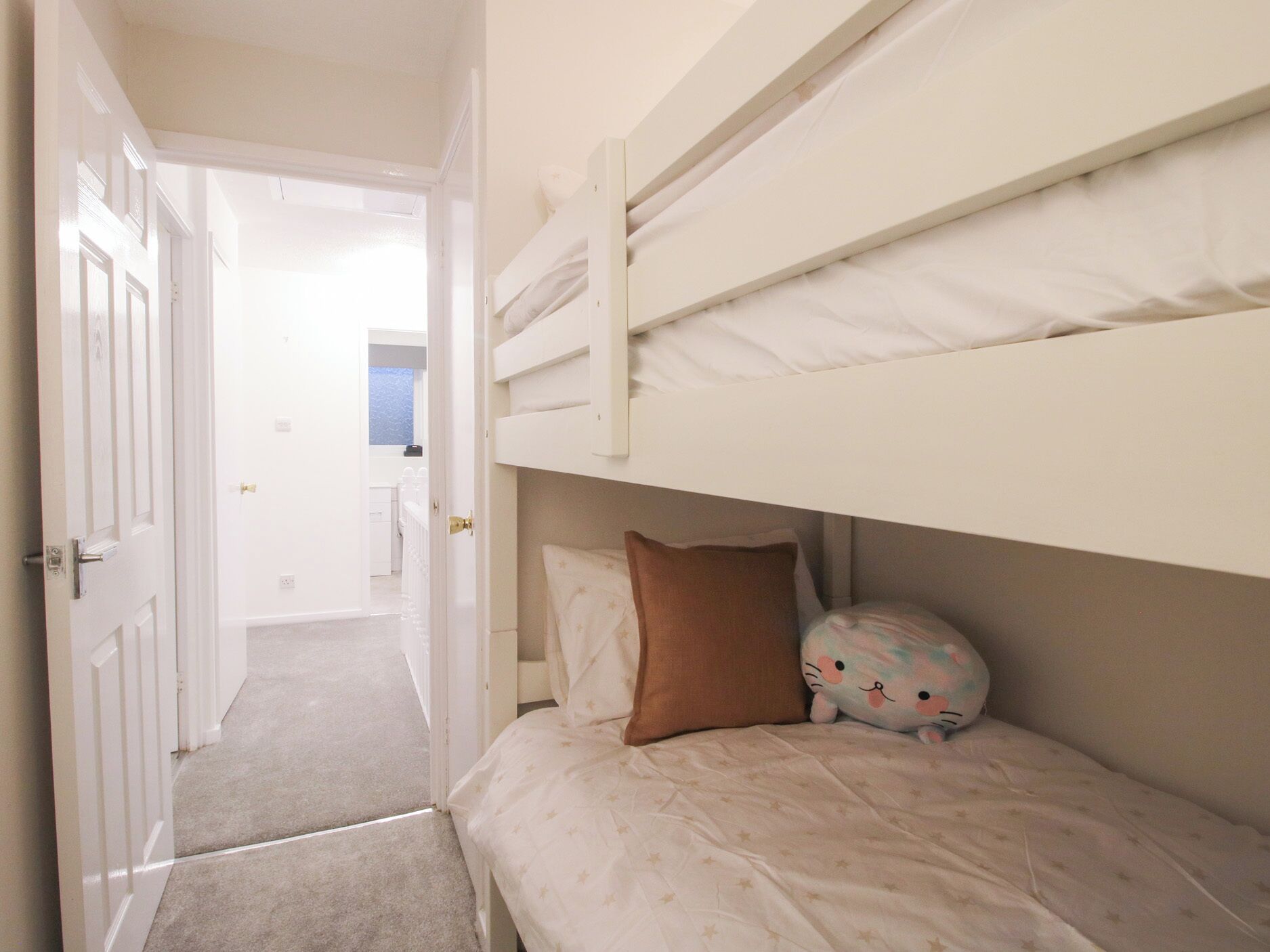 4 bedrooms, free WiFi, individually decorated, individually furnished