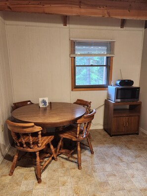 Dining - Cozy Cabin Escape With Mountain Views (Kalispell)