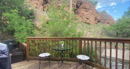Iron Rider Studio - Couples Motorcycle Theme Loft Walkable Downtown Hot Springs