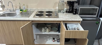 Apt. with double bed and patio 20 min. from the historical center
